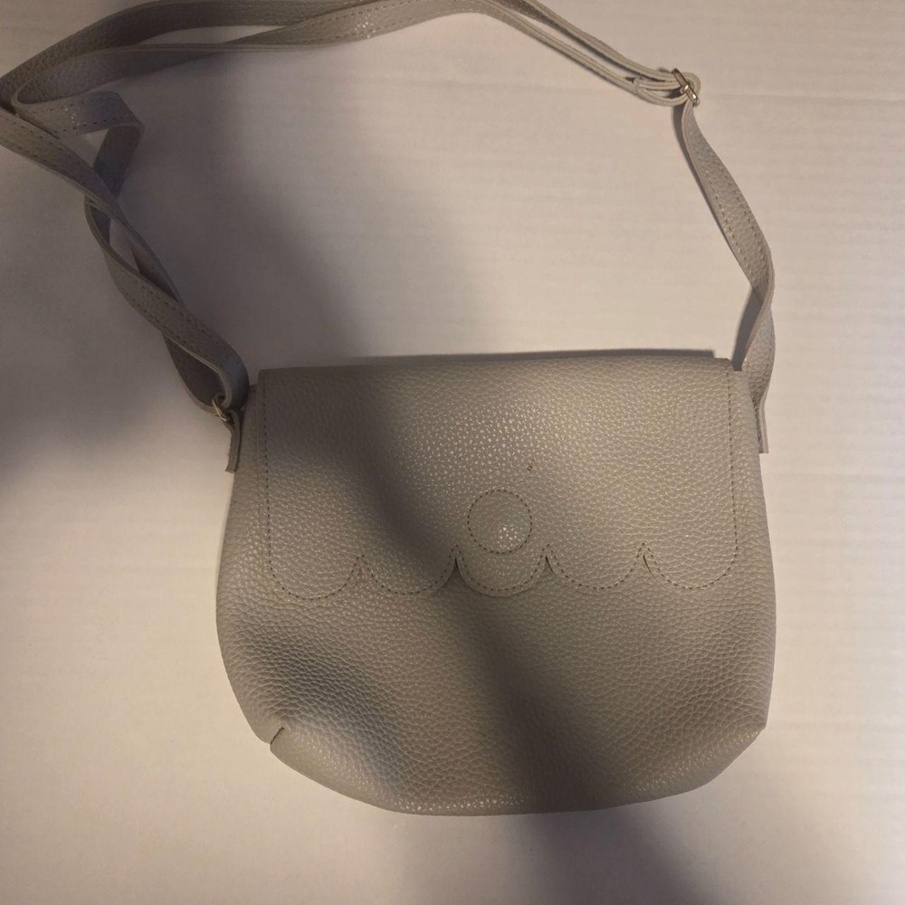 Light Grey Scalloped Flap Pebbled Faux Leather Crossbody Bag Adjustable Strap